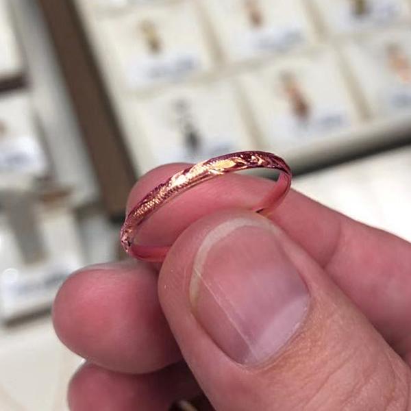 14K Pink Gold Hawaiian King Scroll Ring 2mm